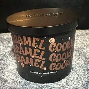 Caramel Cookie Scented Candle by Ulta 3 wick new